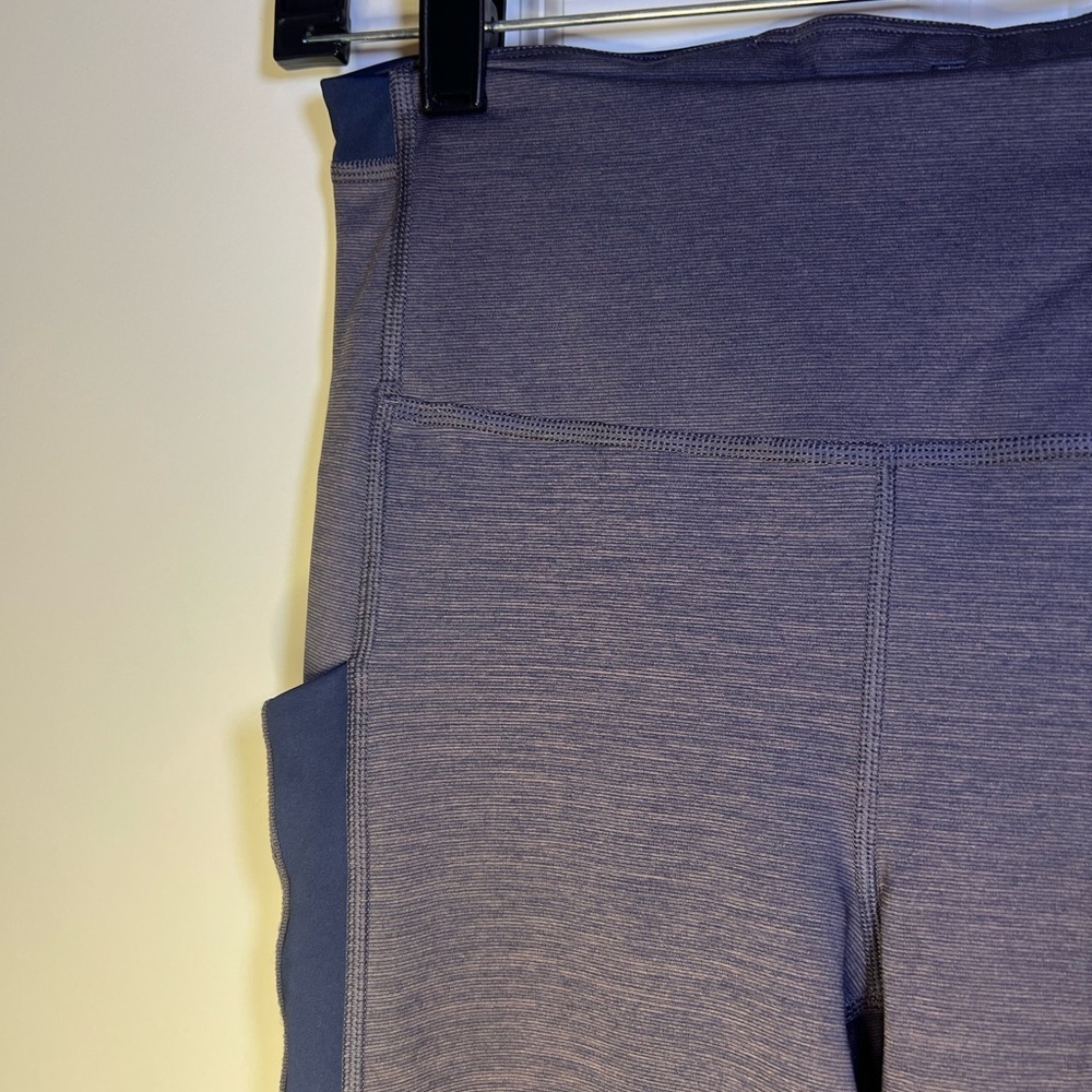 Athleta Ultimate Stash Pocket 7/8 Tight - Picture 3 of 6